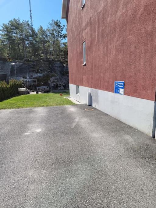 Trevlig Laegenhet Naera Stroemstad Centrum 외부 사진